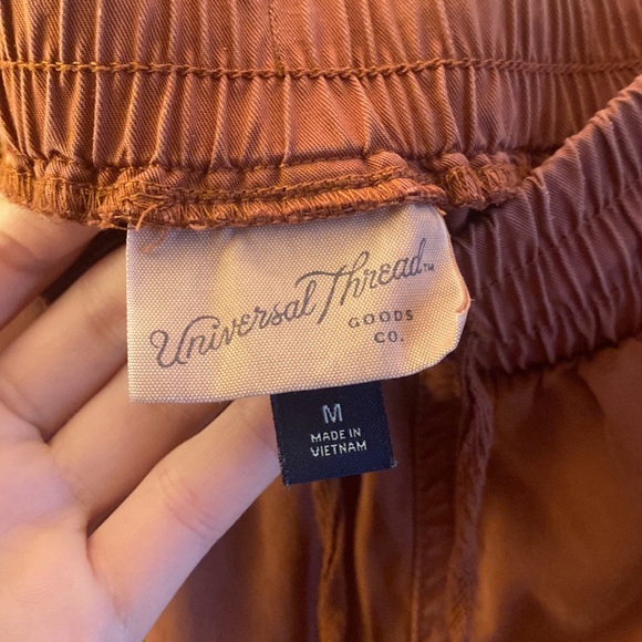 Universal Thread Shorts - Picture 3 of 3